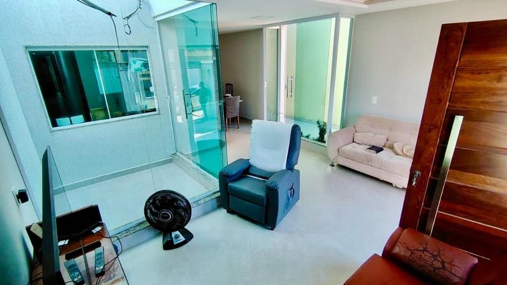Casa com 2 quartos em Santa Mônica, Guarapari — foto 2